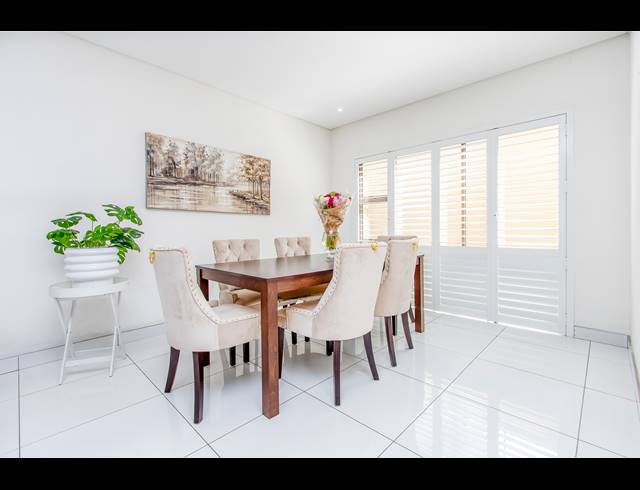 3 BEDROOM HOUSE TO LET IN BROADACRES
